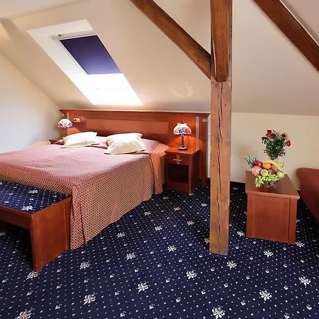 Отель Aramis 4*