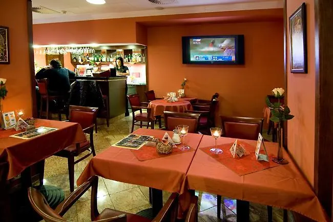 Aramis Hotel 4*