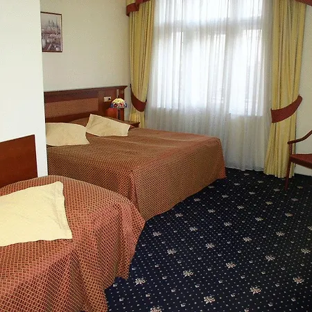 Ξενοδοχείο Aramis 4*