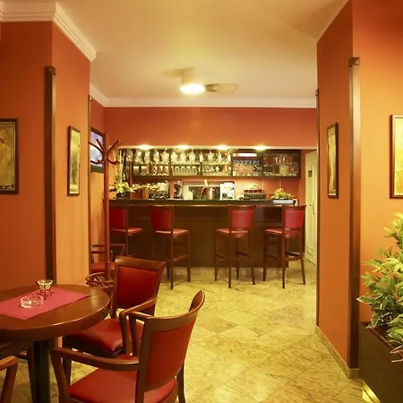 Aramis 4* براغ
