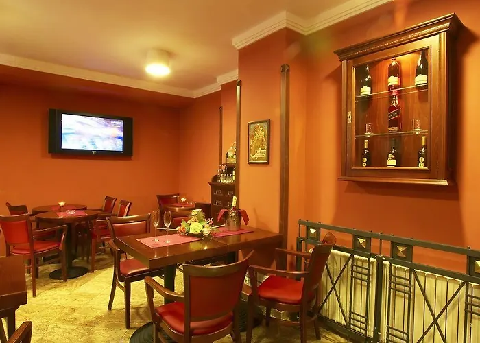 فندق Aramis 4*